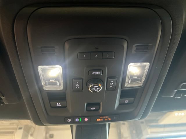 Used 2022 Chevrolet Tahoe RST w/ Luxury Package AWD/4WD image 26
