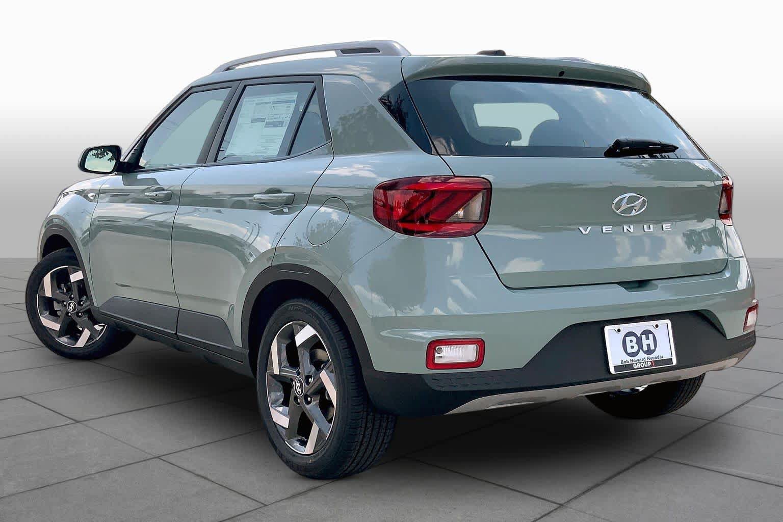 New 2026 Hyundai Venue SEL FWD image 12