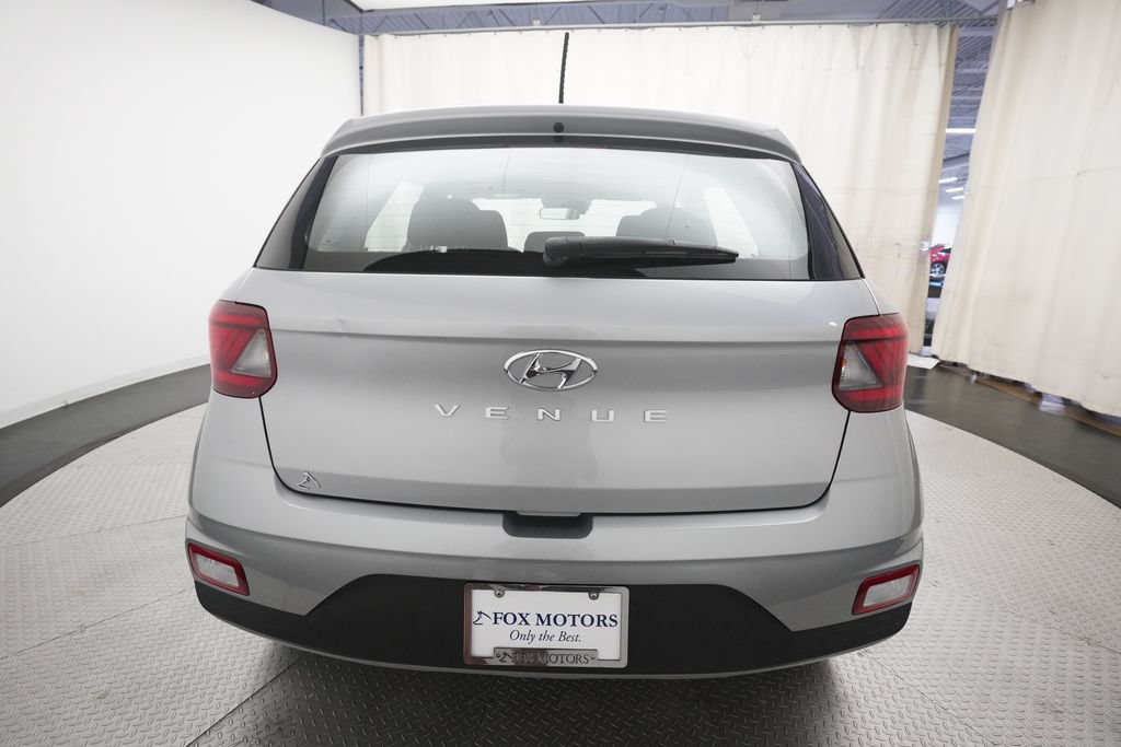 Used 2025 Hyundai Venue SEL FWD image 25