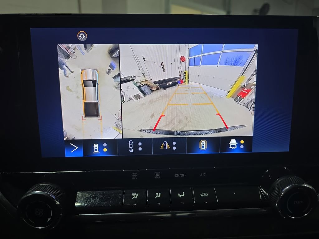 Certified 2023 Chevrolet Colorado Trail Boss w/ Technology Package image 24