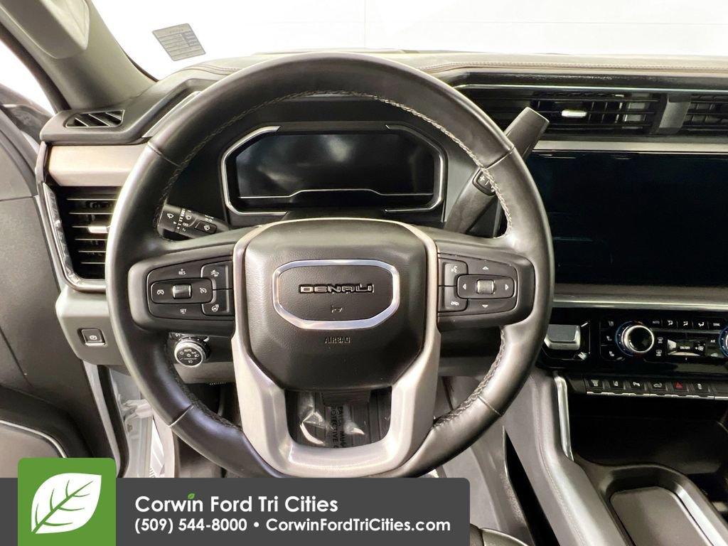Used 2025 GMC Sierra 3500 Denali image 8
