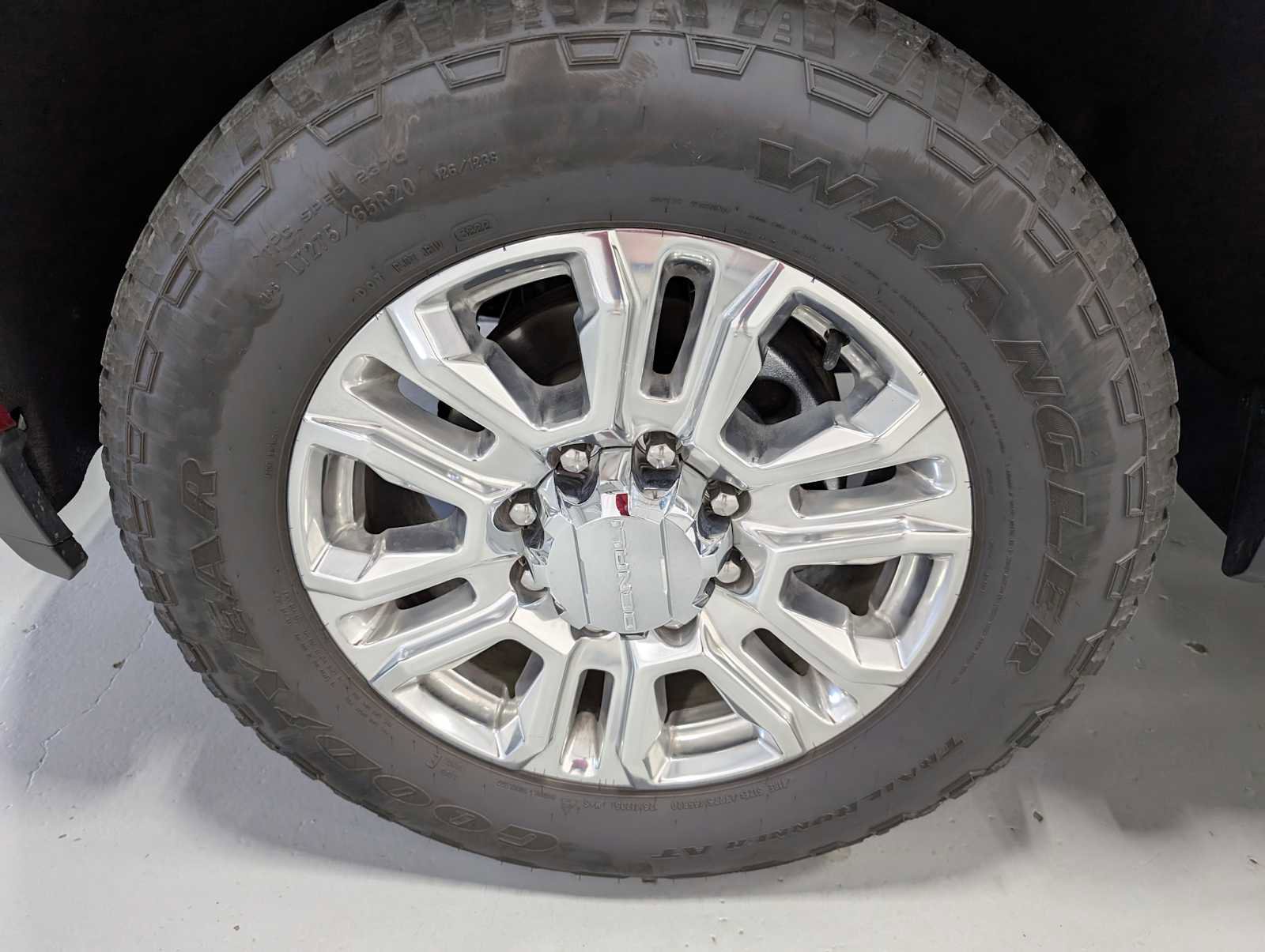 Used 2023 GMC Sierra 2500 Denali w/ Denali Ultimate Package image 3