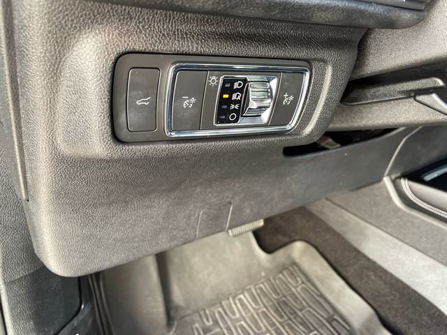 Used 2021 Lincoln Corsair AWD w/ Premium Package image 27