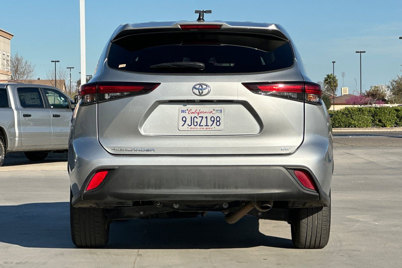 Used 2024 Toyota Highlander LE image 5