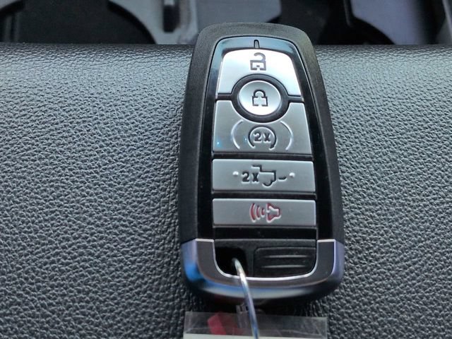 Used 2024 Ford F350 Lariat w/ Lariat Ultimate Package AWD/4WD image 38