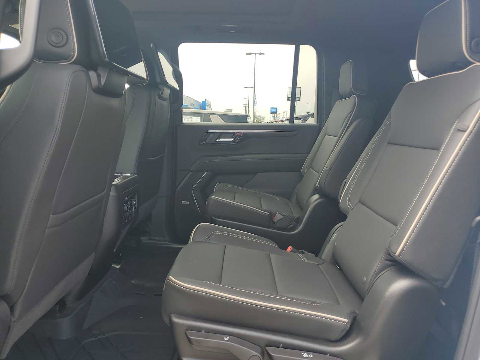 New 2026 Chevrolet Suburban Premier AWD/4WD image 14