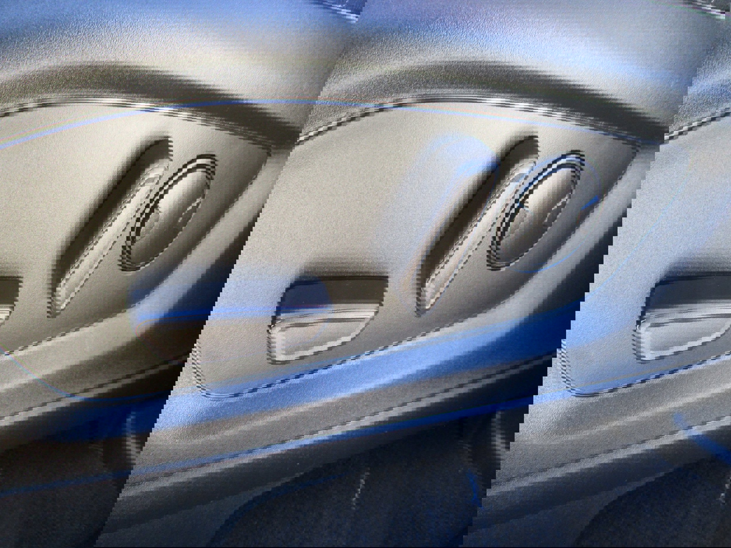 Used 2023 Ford Explorer XLT image 36