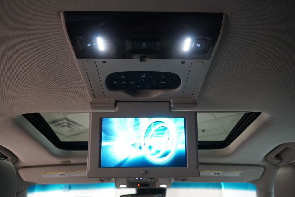 Used 2015 Chevrolet Tahoe LTZ image 34
