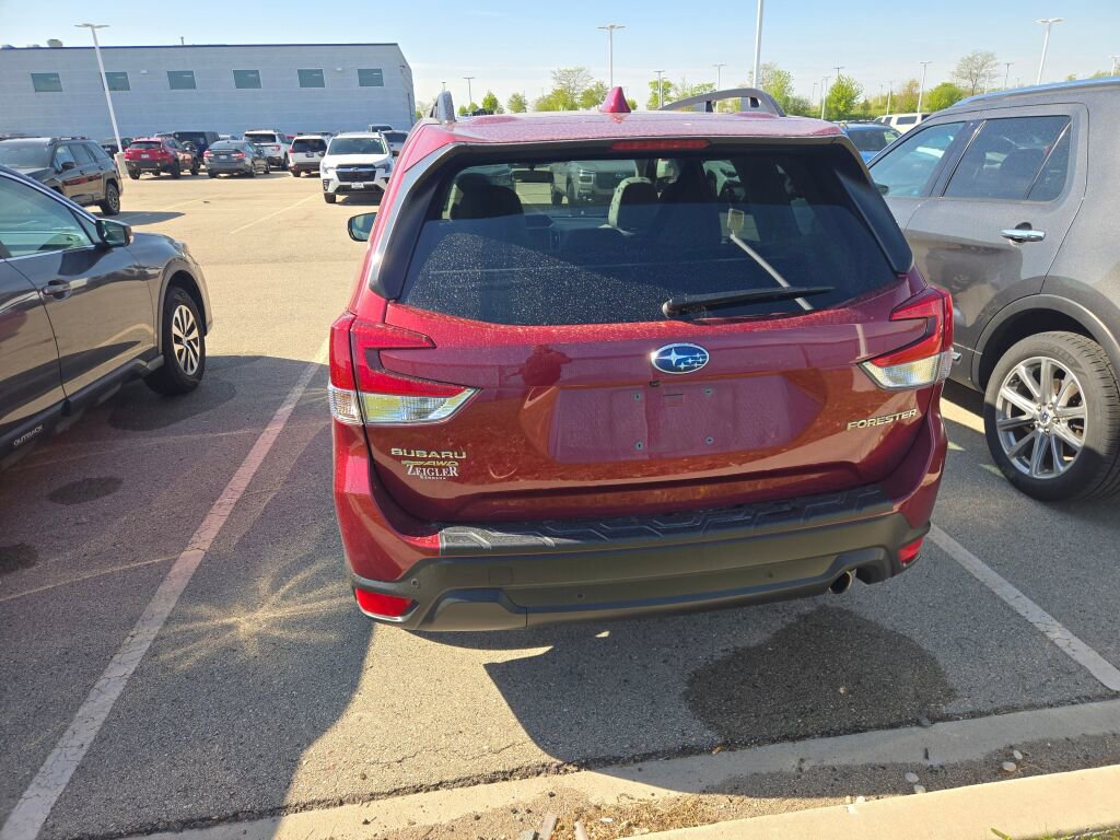 Used 2023 Subaru Forester Limited AWD/4WD image 4