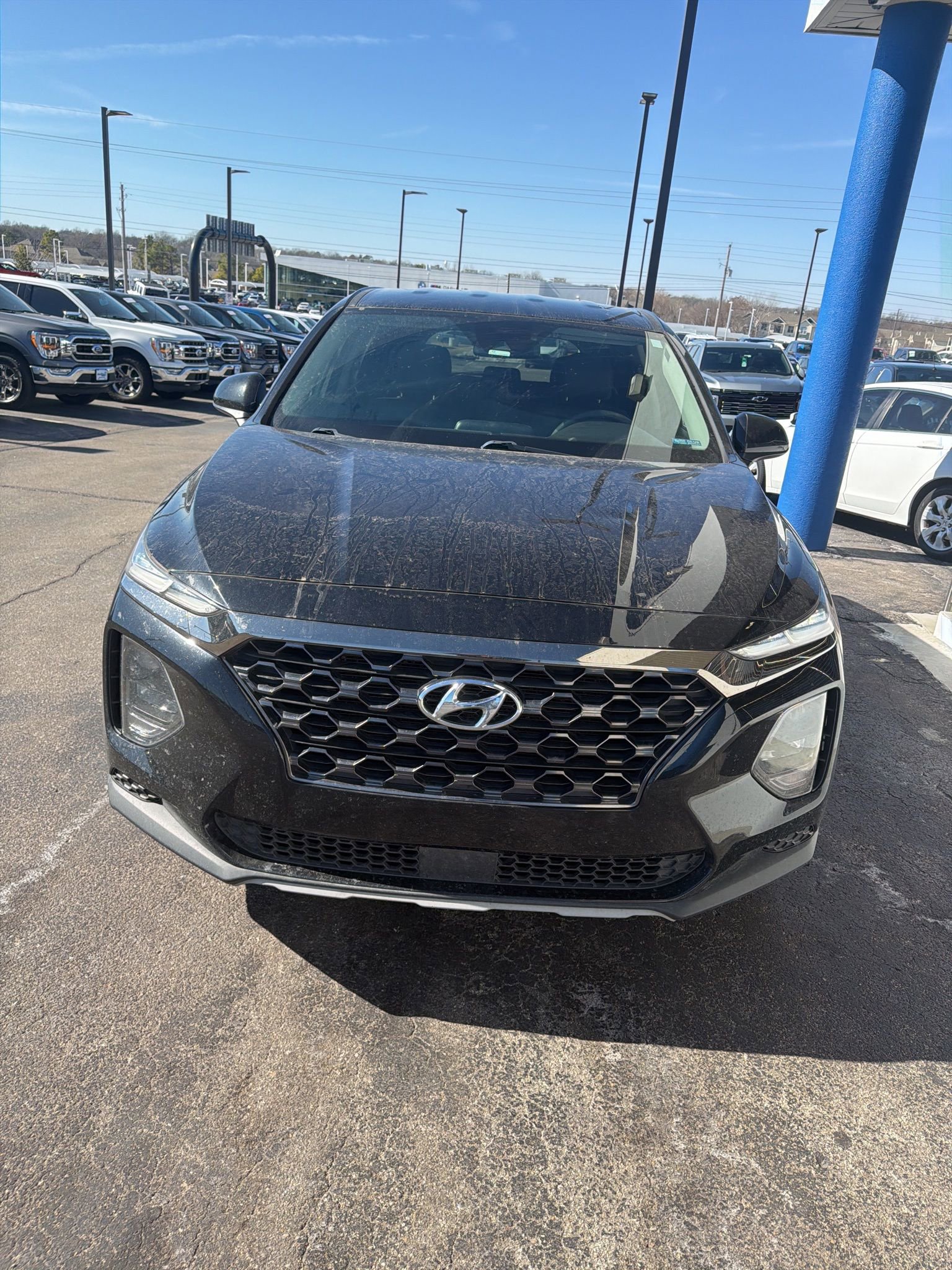 Used 2019 Hyundai Santa Fe SE image 3
