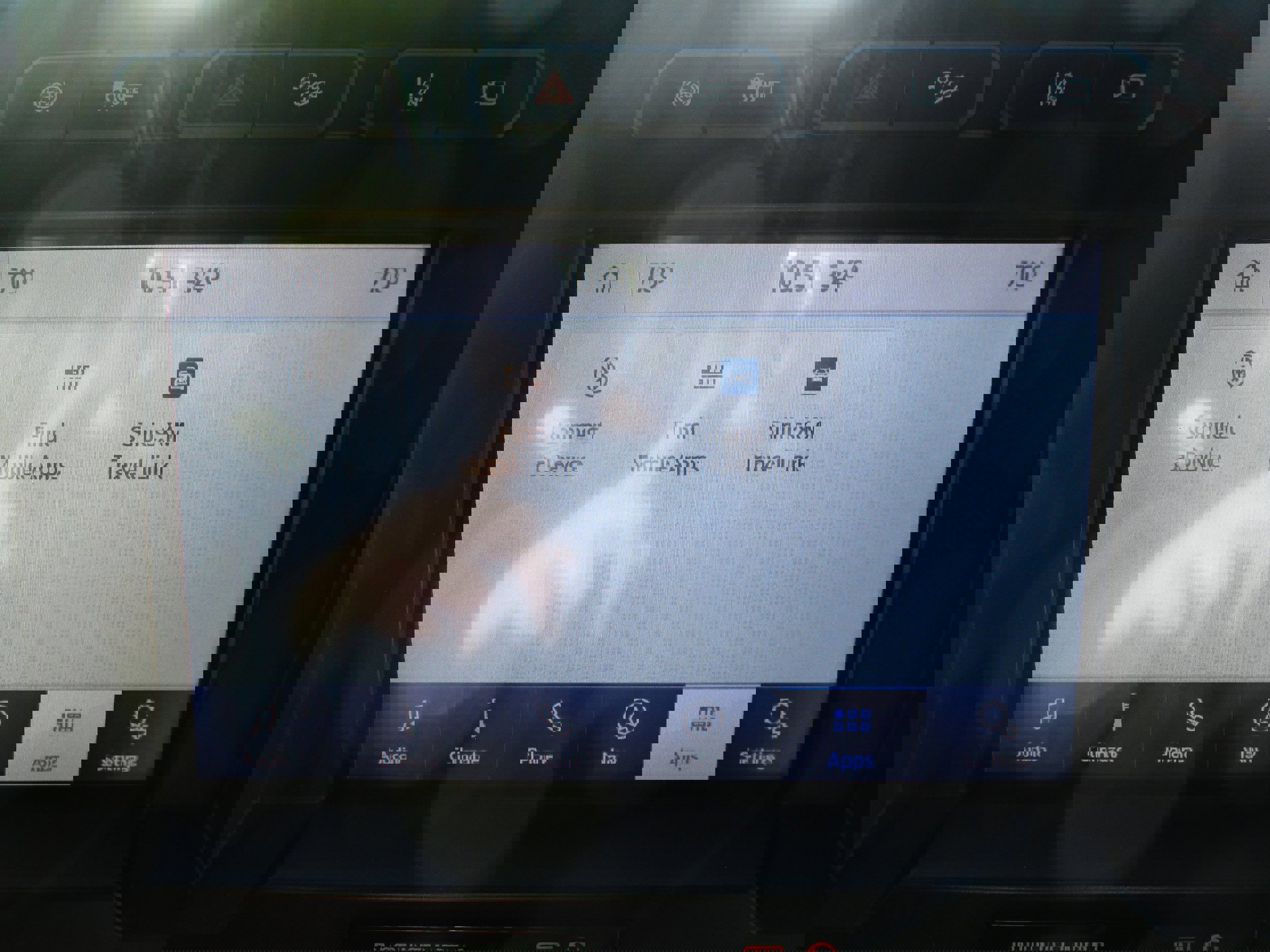 Used 2020 Ford F250 Platinum w/ FX4 Off-Road Package AWD/4WD image 33