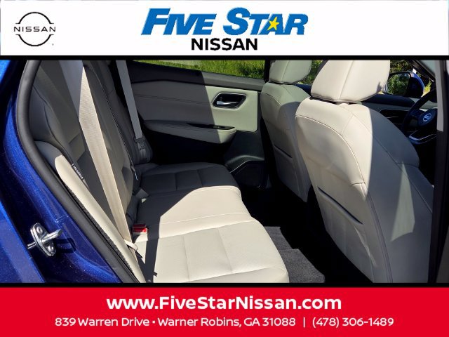 Used 2021 Nissan Rogue SV w/ Premium Package FWD image 16