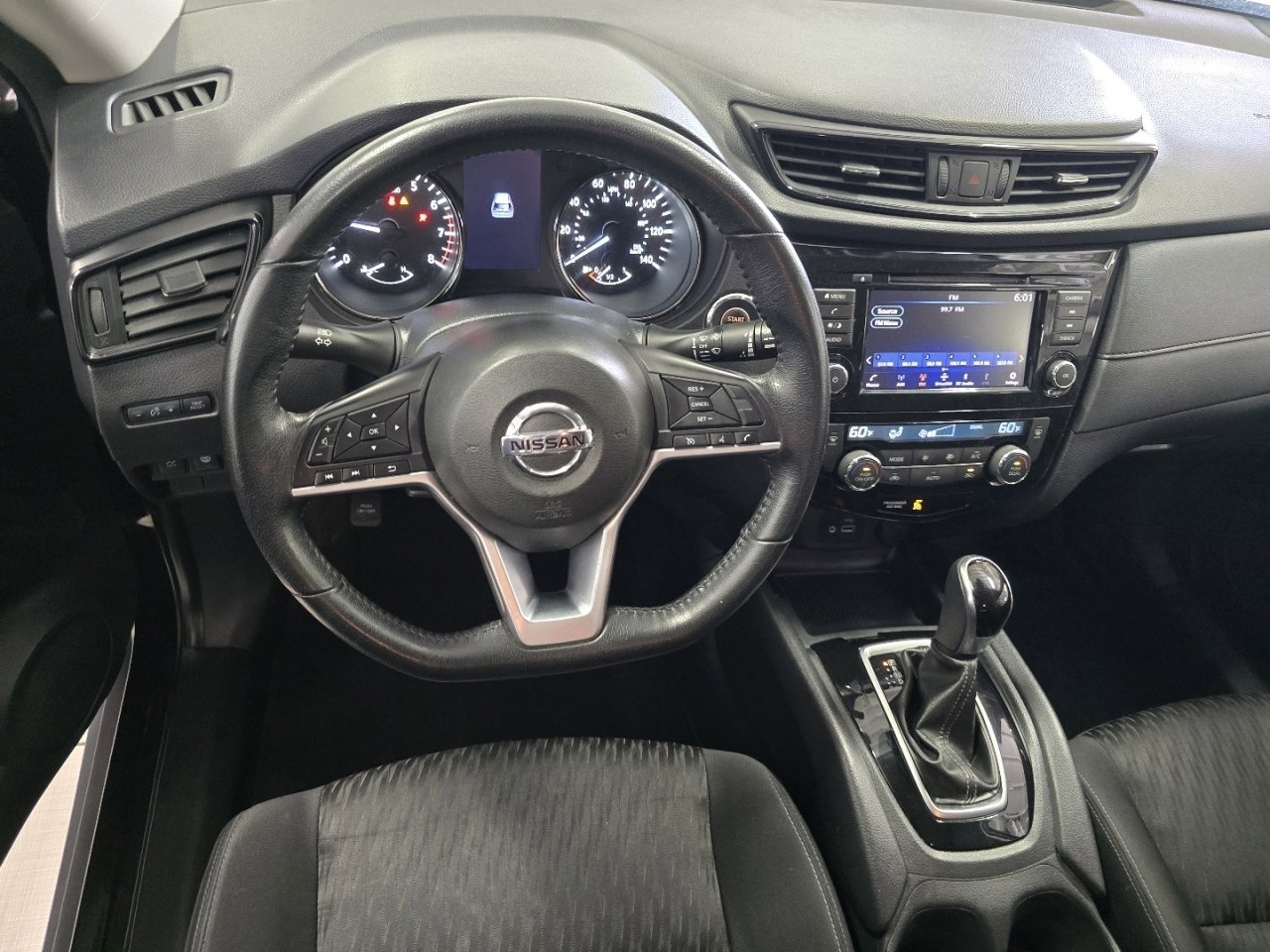 Used 2020 Nissan Rogue SV image 23
