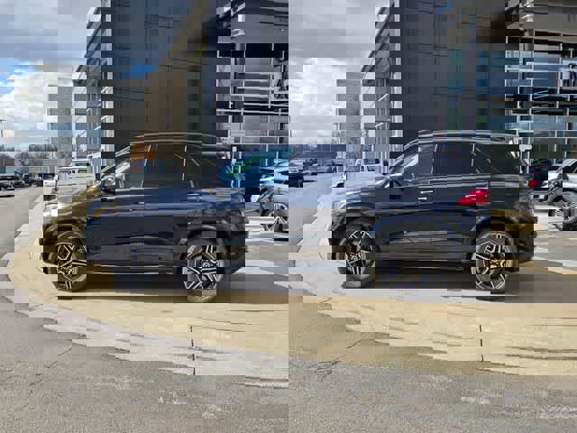 Used 2026 Mercedes-Benz GLE 450e 4MATIC image 5