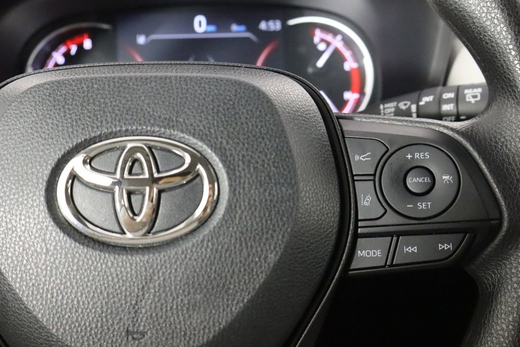Used 2023 Toyota RAV4 XLE FWD image 10