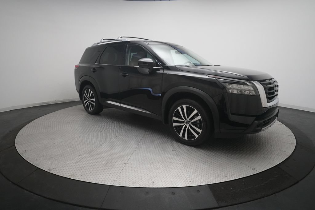 Used 2025 Nissan Pathfinder Platinum AWD/4WD image 37