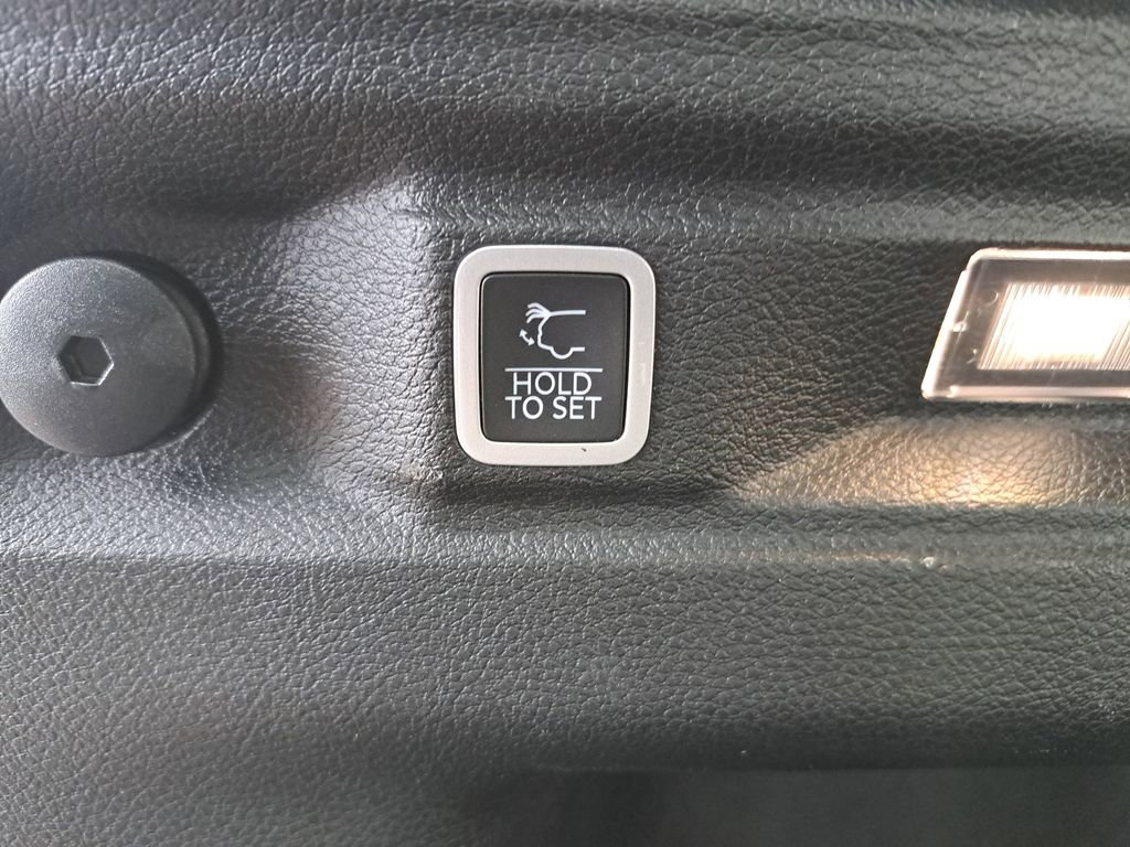 Certified 2023 Jeep Grand Cherokee L Laredo AWD/4WD image 16