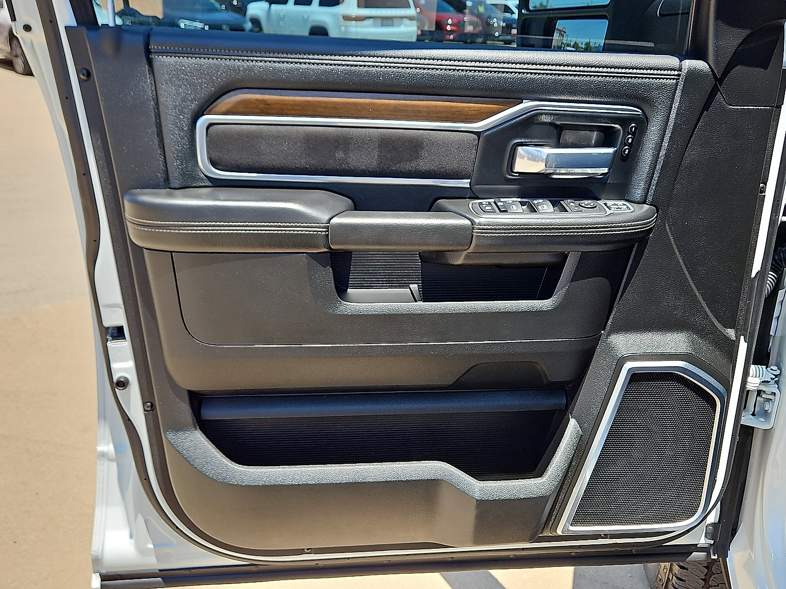 Used 2024 RAM 2500 Laramie image 11