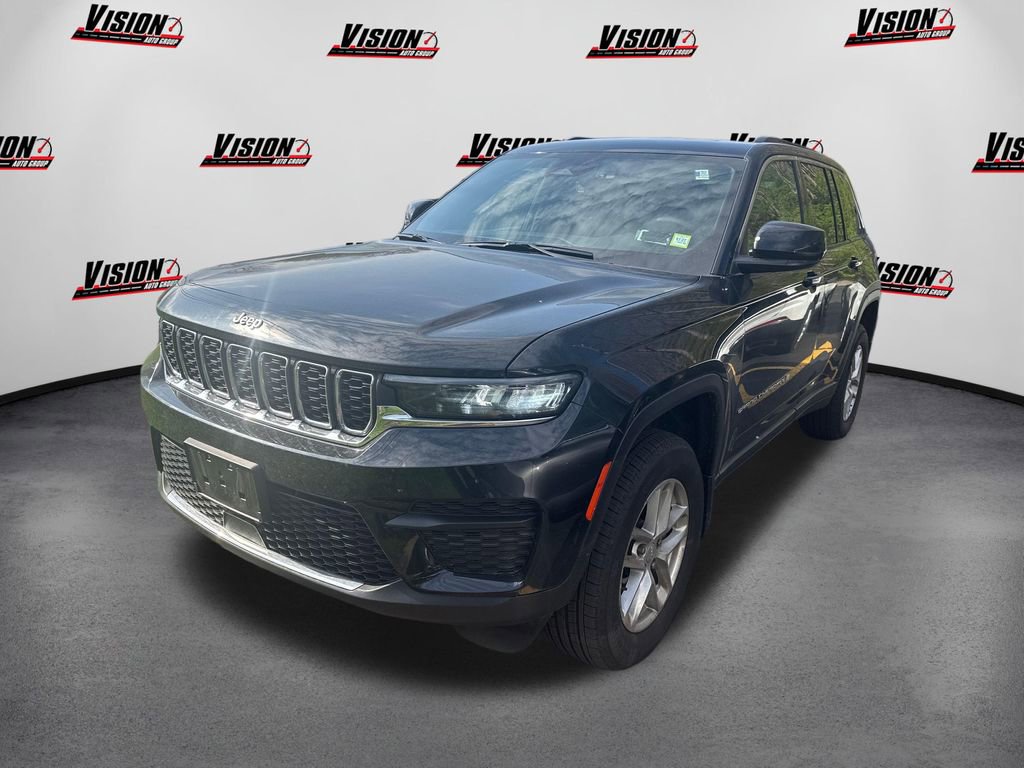 Used 2025 Jeep Grand Cherokee Laredo X w/ Luxury Tech Group I AWD/4WD image 36