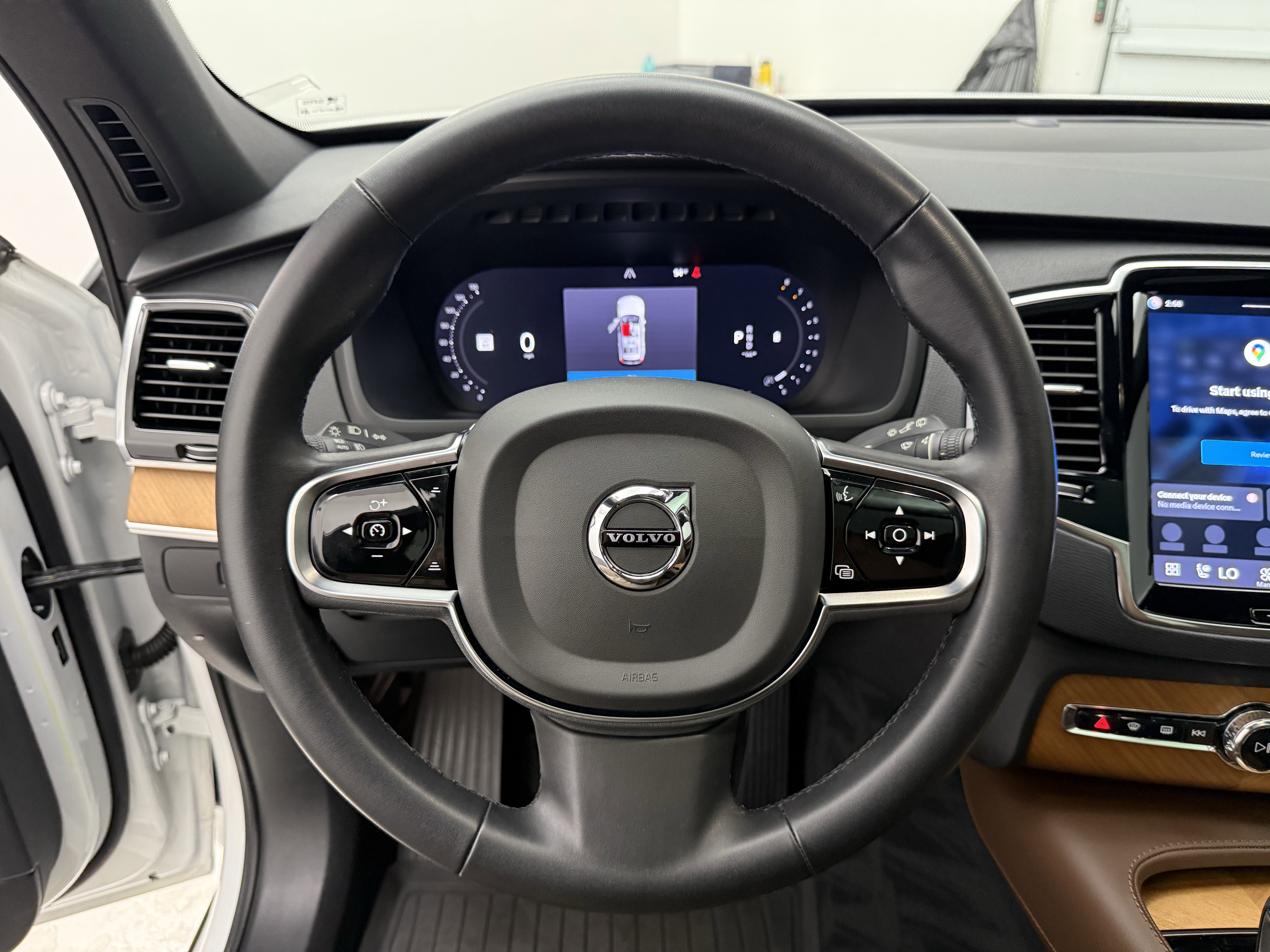 Certified 2023 Volvo XC90 B5 Plus w/ Protection Package Premier AWD/4WD image 15