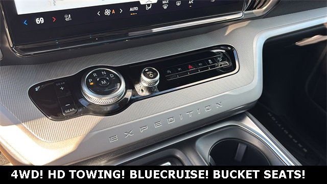 New 2025 Ford Expedition Active image 17