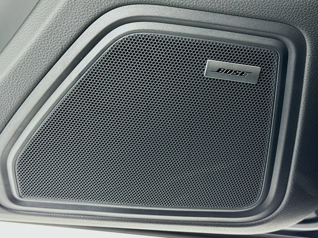 New 2026 Porsche Macan AWD/4WD image 12