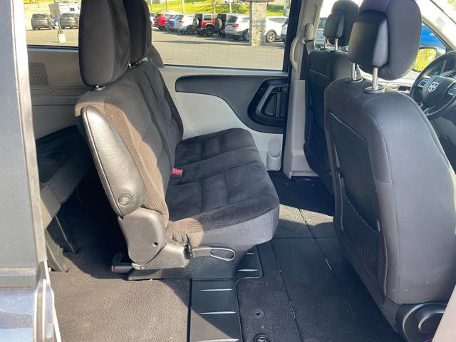 Used 2019 Dodge Grand Caravan SE w/ UConnect Hands-Free Group FWD image 21