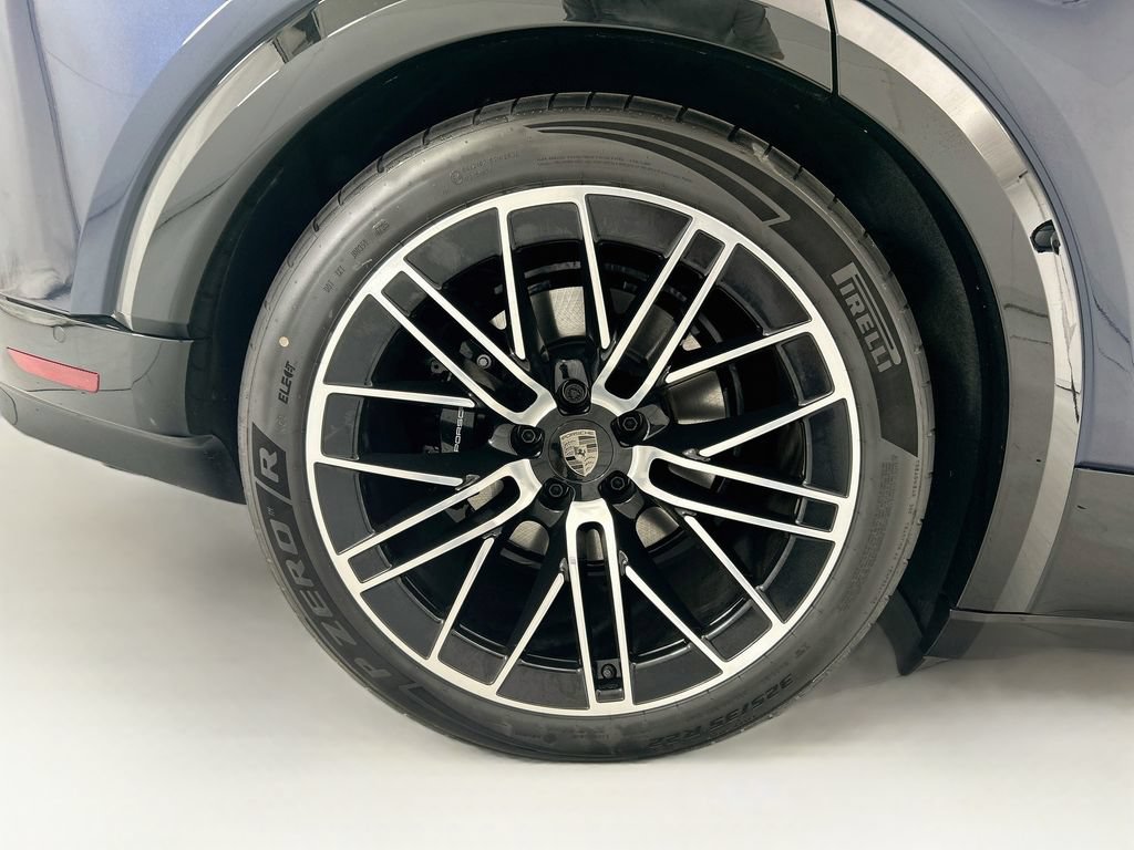 New 2026 Porsche Cayenne Turbo AWD/4WD image 33
