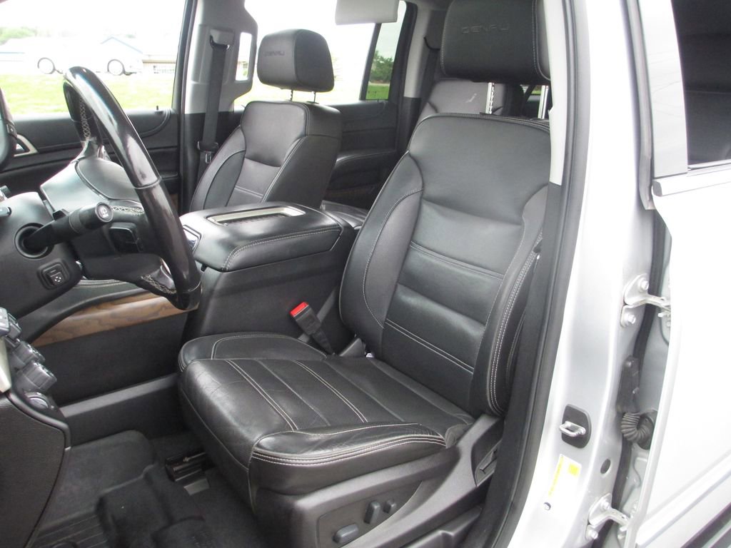 Used 2019 GMC Yukon XL Denali w/ Open Road Package AWD/4WD image 23