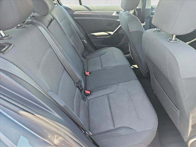 Used 2019 Volkswagen Golf SE FWD image 18