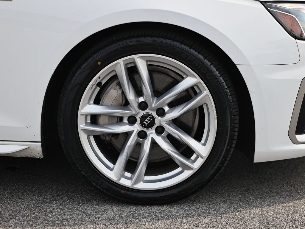 Used 2023 Audi A4 2.0T Premium Plus AWD/4WD image 5