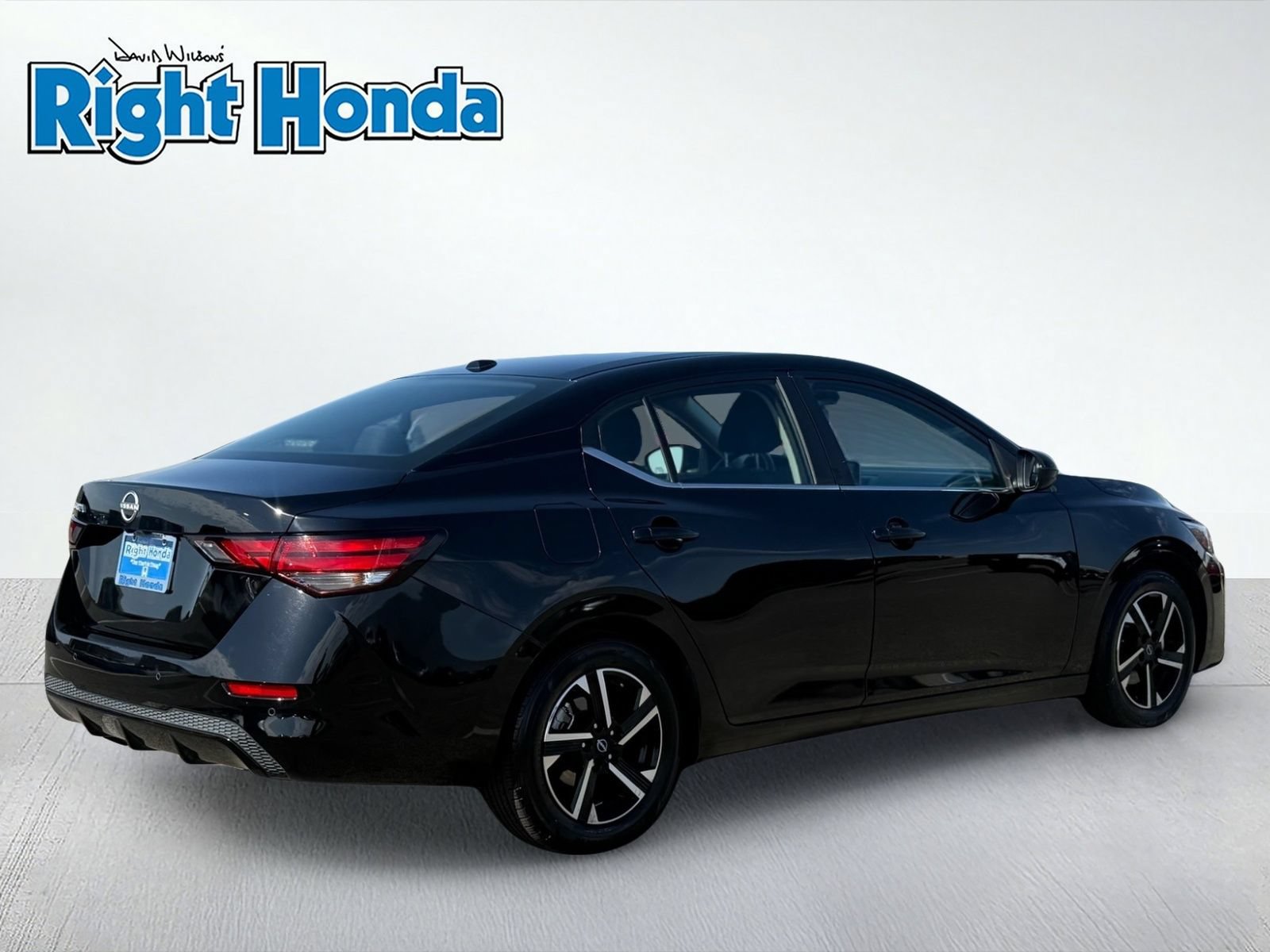 Used 2025 Nissan Sentra SV FWD image 8