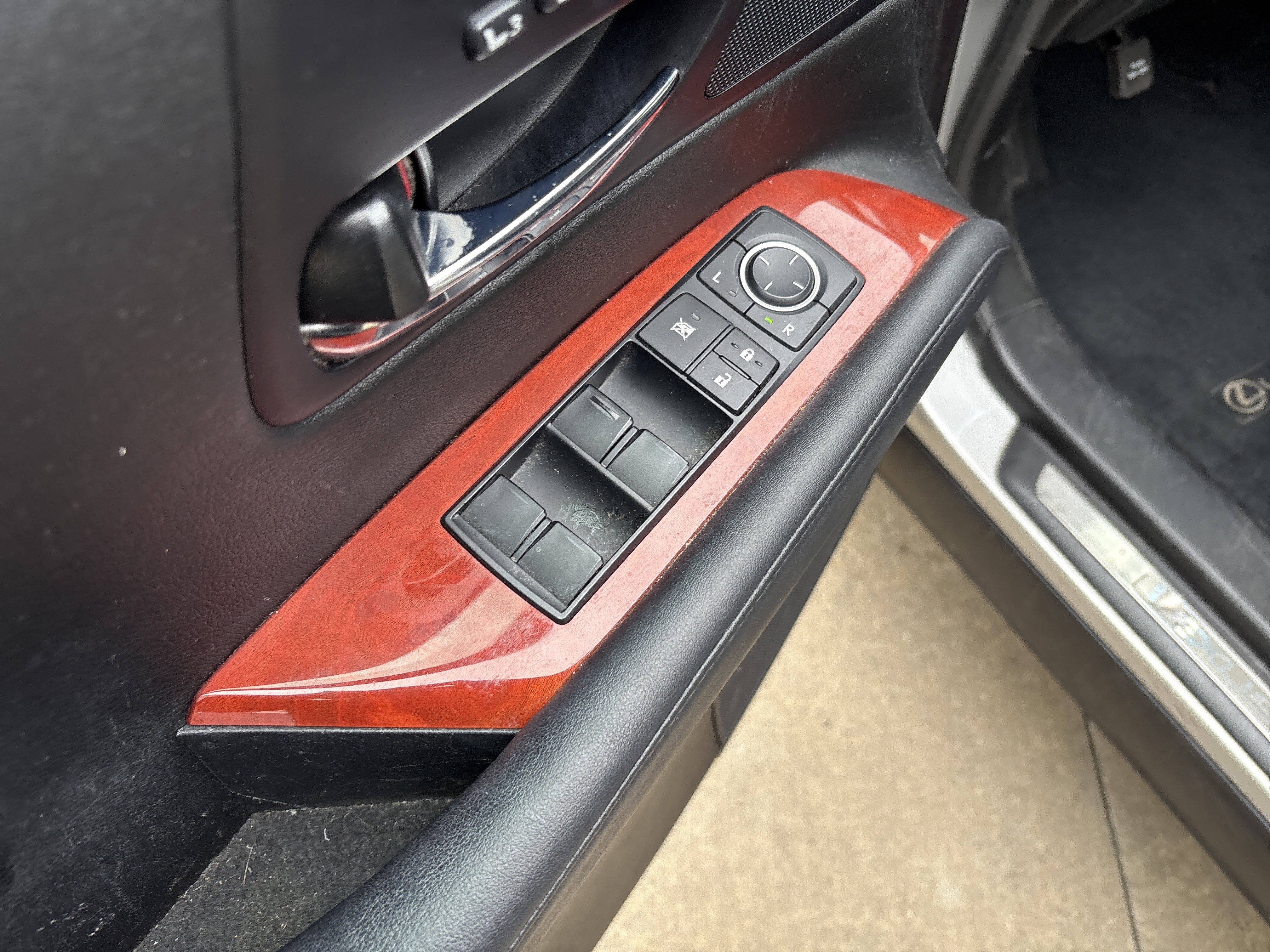 Used 2010 Lexus RX 350 AWD image 15