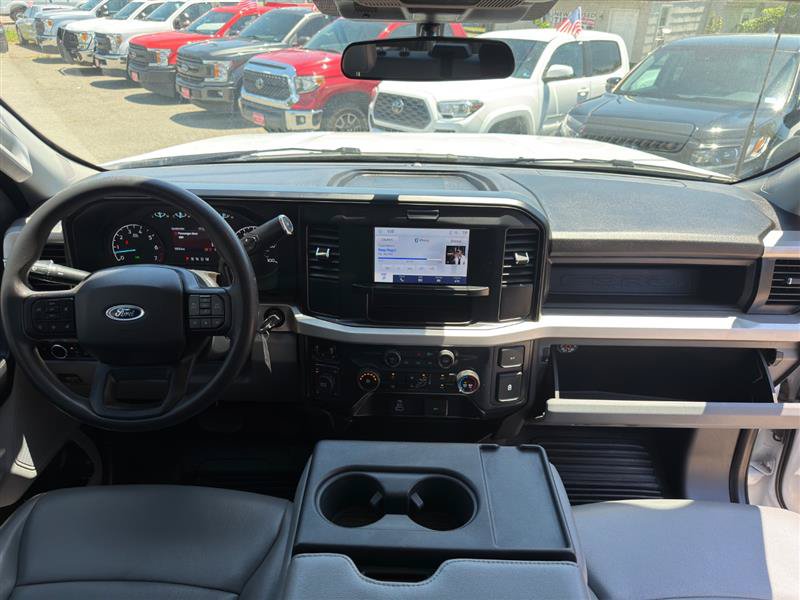Used 2025 Ford F250 XL AWD/4WD image 25
