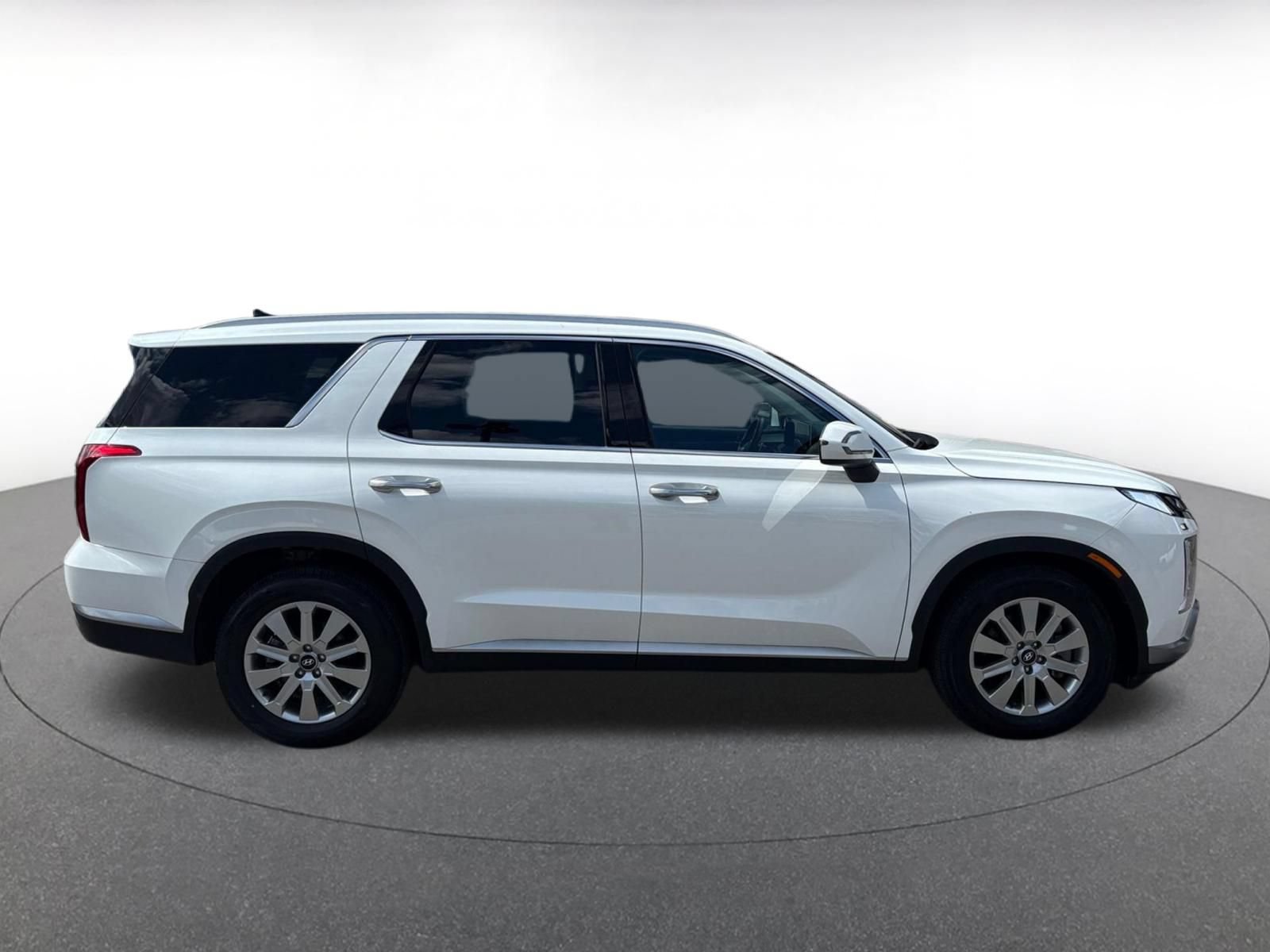 Used 2024 Hyundai Palisade SEL FWD image 14