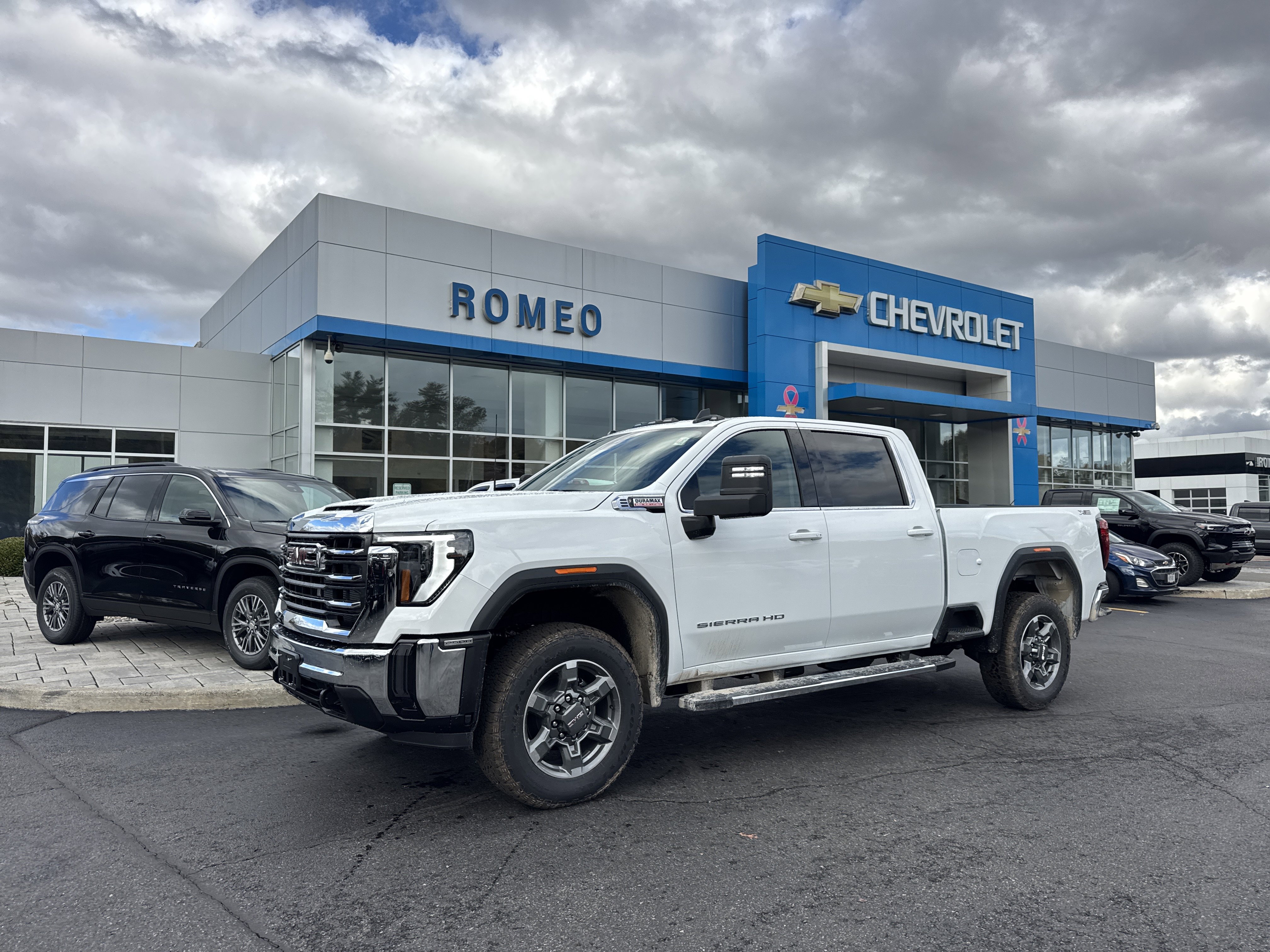 New 2026 GMC Sierra 2500 SLE w/ Preferred Package image 1