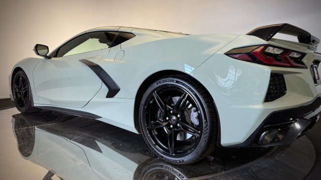 Used 2024 Chevrolet Corvette Stingray Premium Cpe w/ Z51 Performance Package RWD image 25
