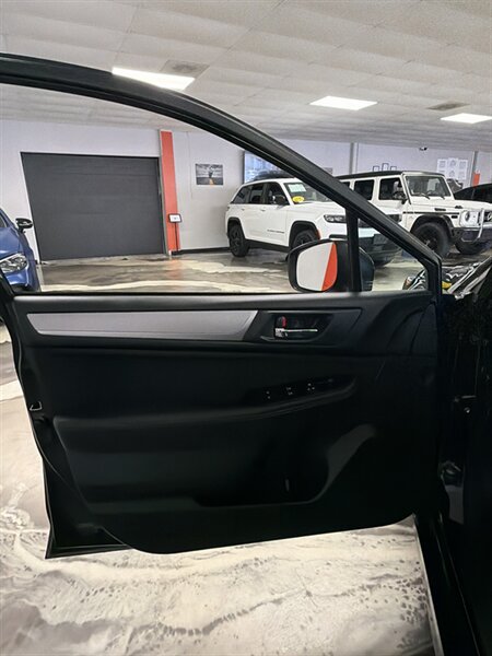 Used 2019 Subaru Legacy 2.5i Premium AWD/4WD image 11
