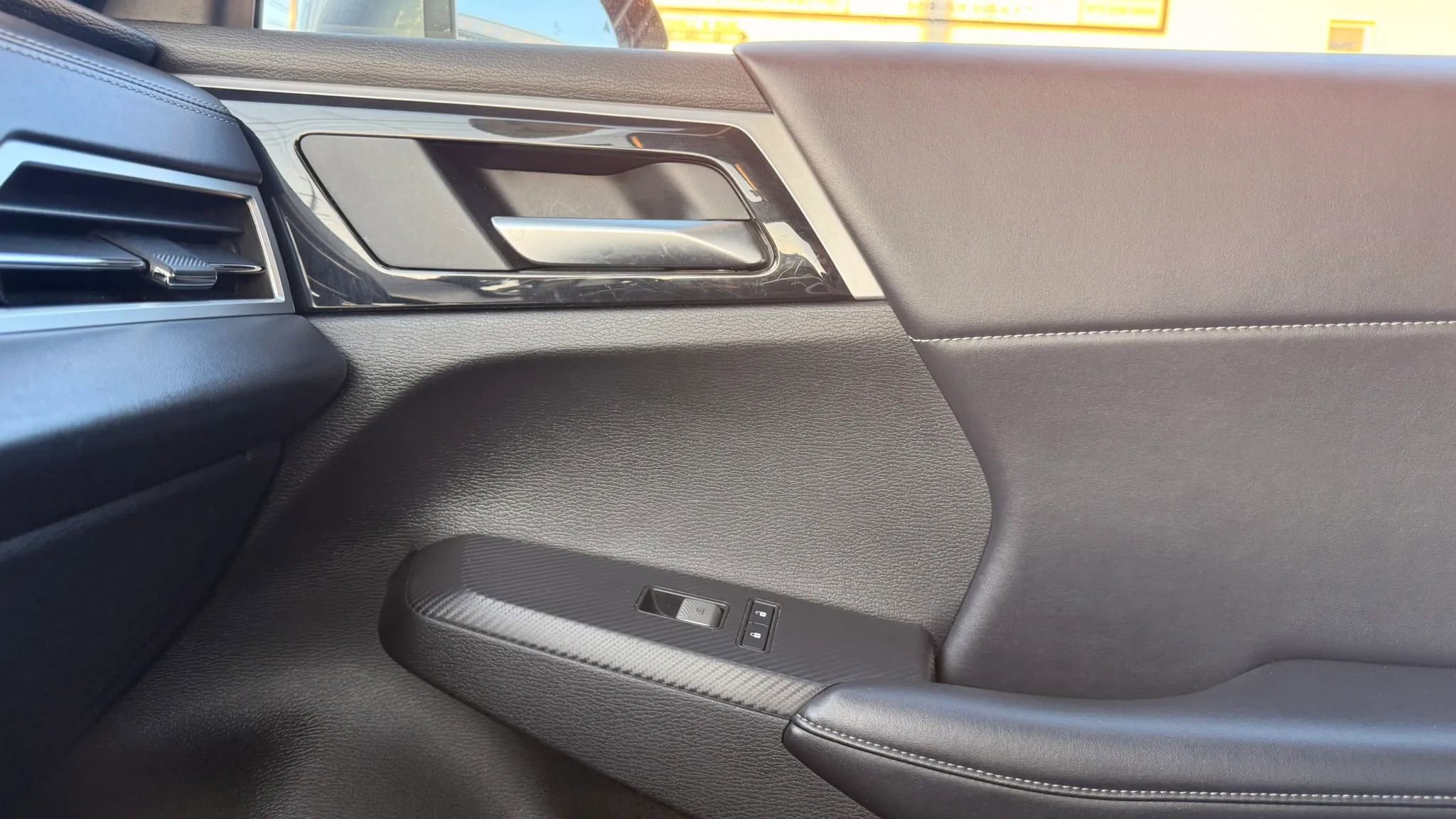 Used 2024 Mitsubishi Outlander Ralliart image 24