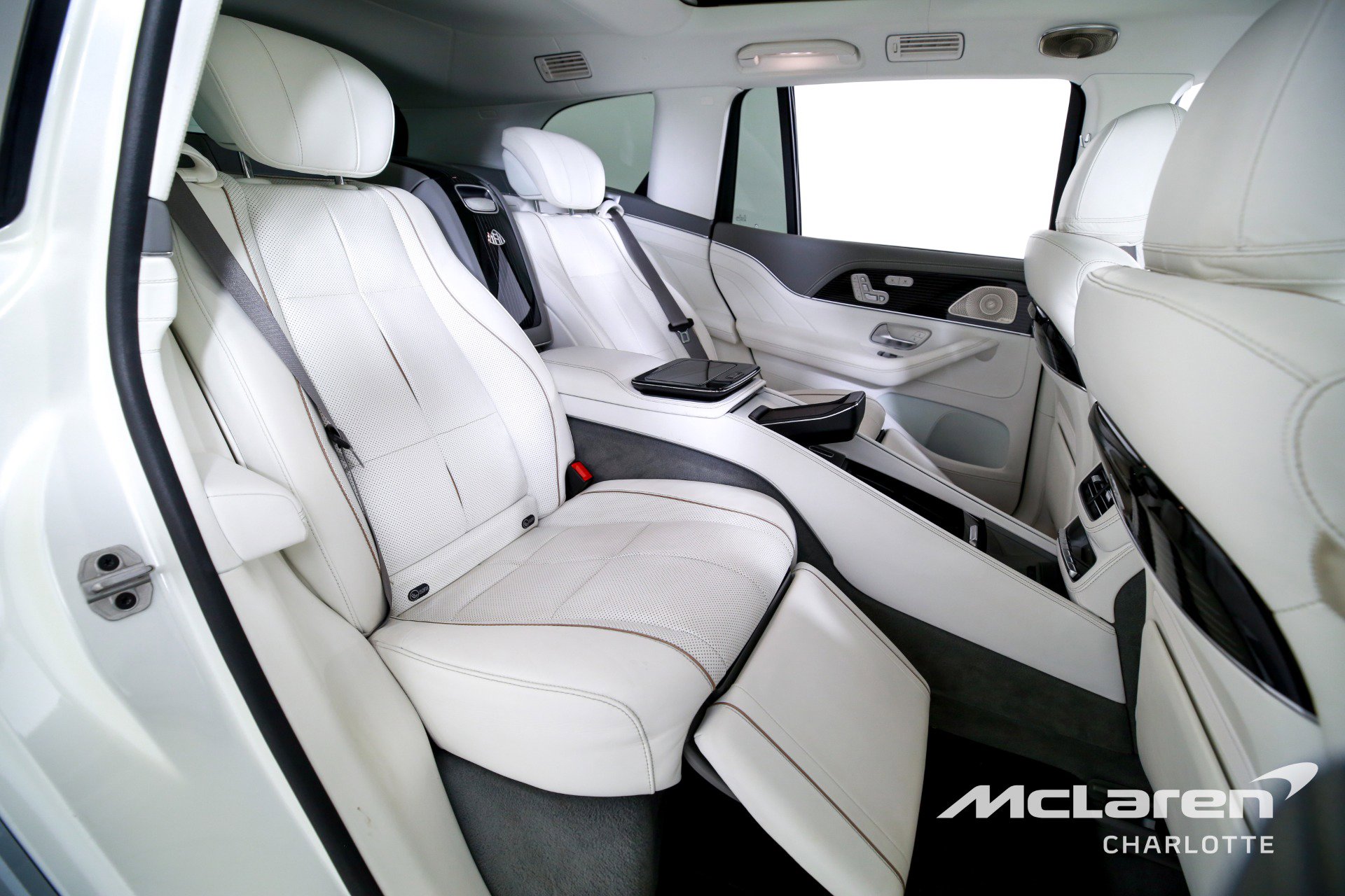 Used 2023 Mercedes-Benz Maybach GLS 600 4MATIC image 25