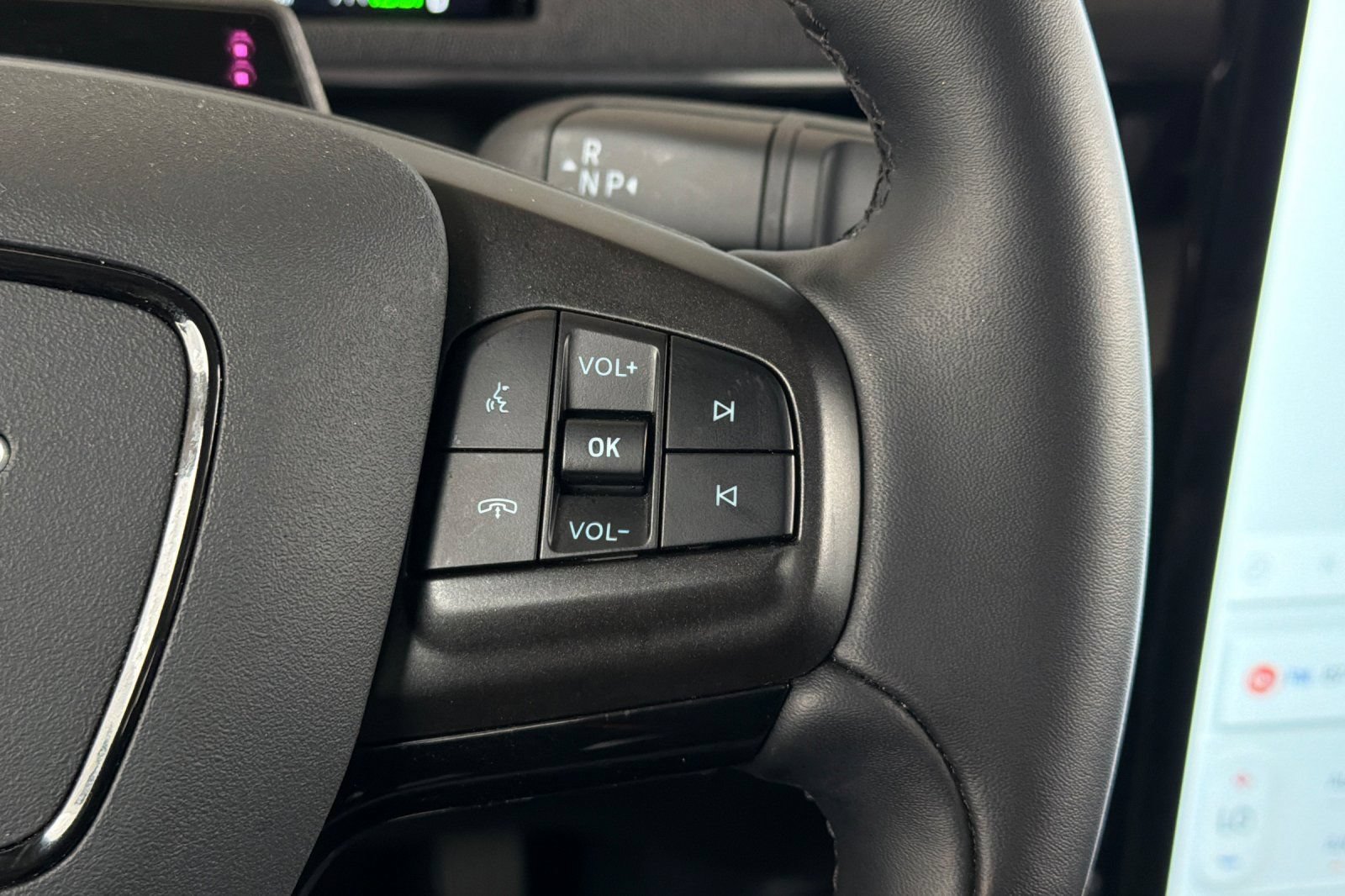 Used 2025 Ford Mustang Mach-E Select RWD image 28