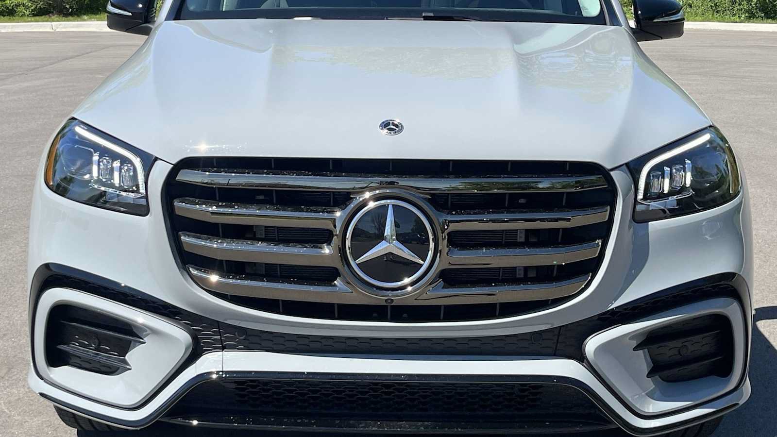 New 2026 Mercedes-Benz GLS 450 4MATIC image 23