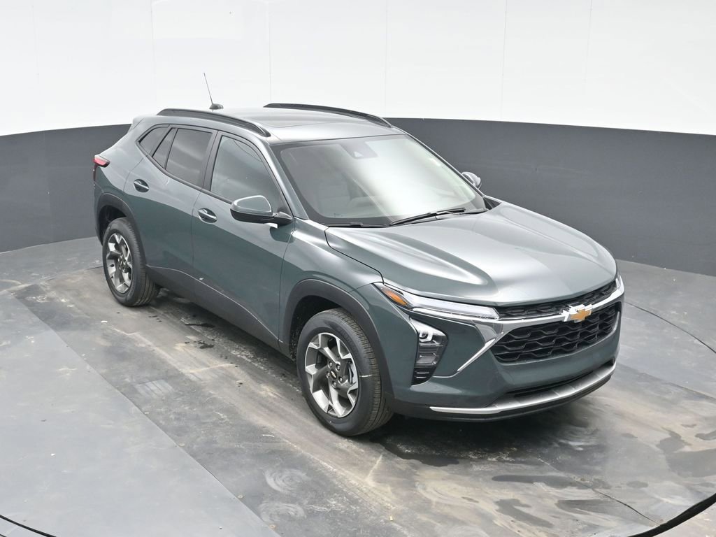 New 2026 Chevrolet Trax LT w/ Sunroof Package image 33