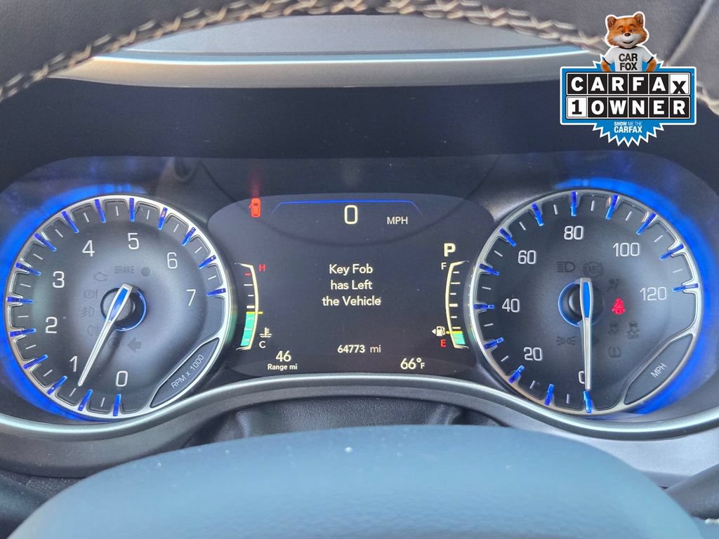 Used 2023 Chrysler Pacifica Touring-L FWD image 22