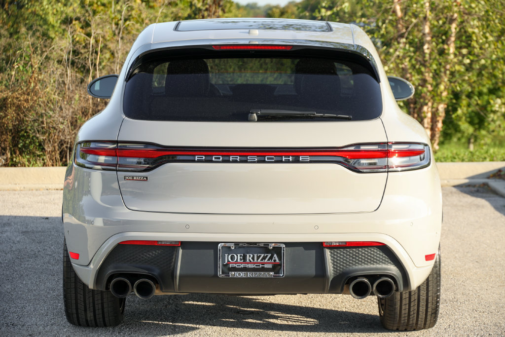 Certified 2023 Porsche Macan Turbo AWD/4WD image 18