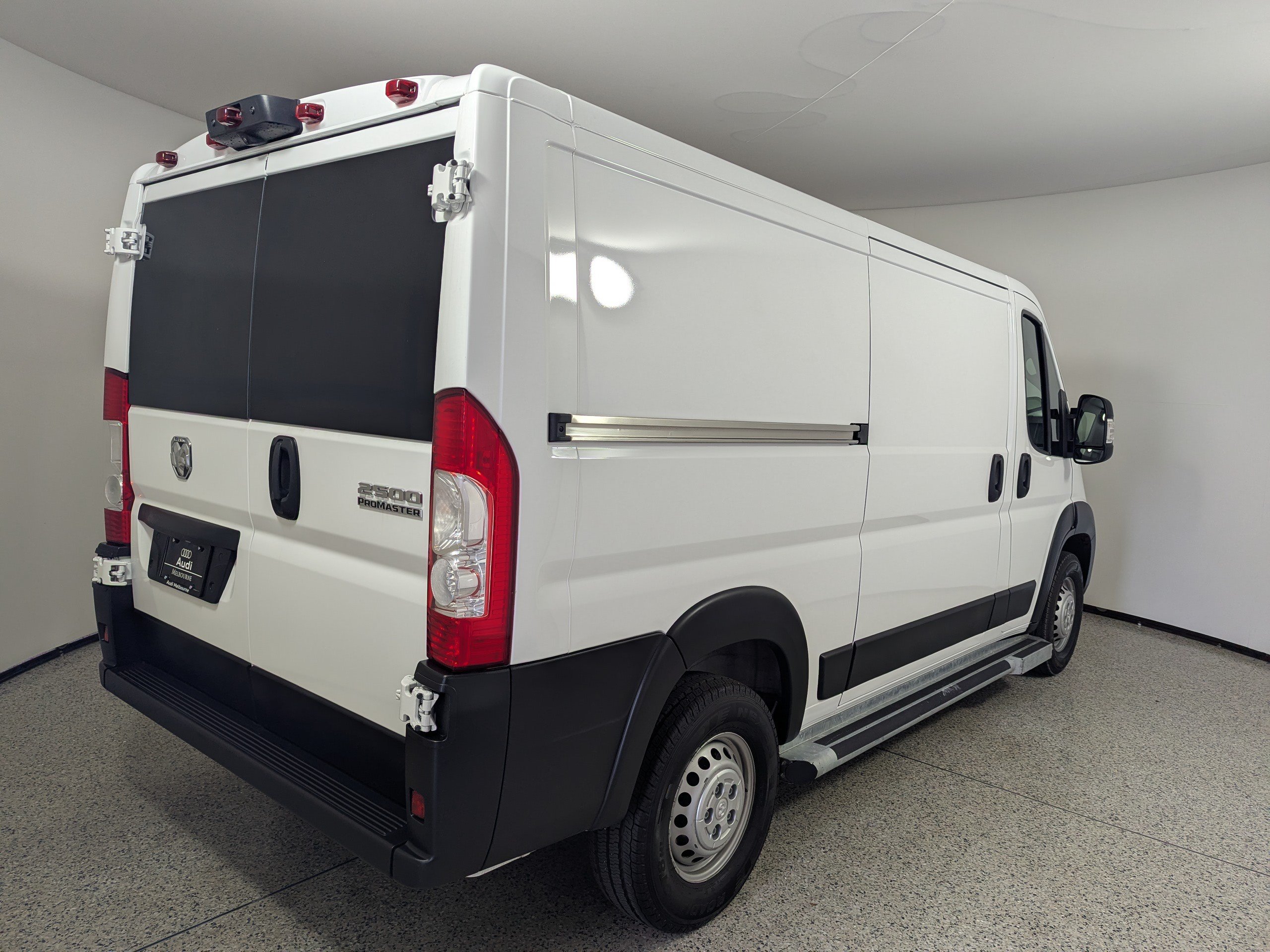 Used 2025 RAM ProMaster 2500 w/ U-Haul Equipment Group FWD image 31