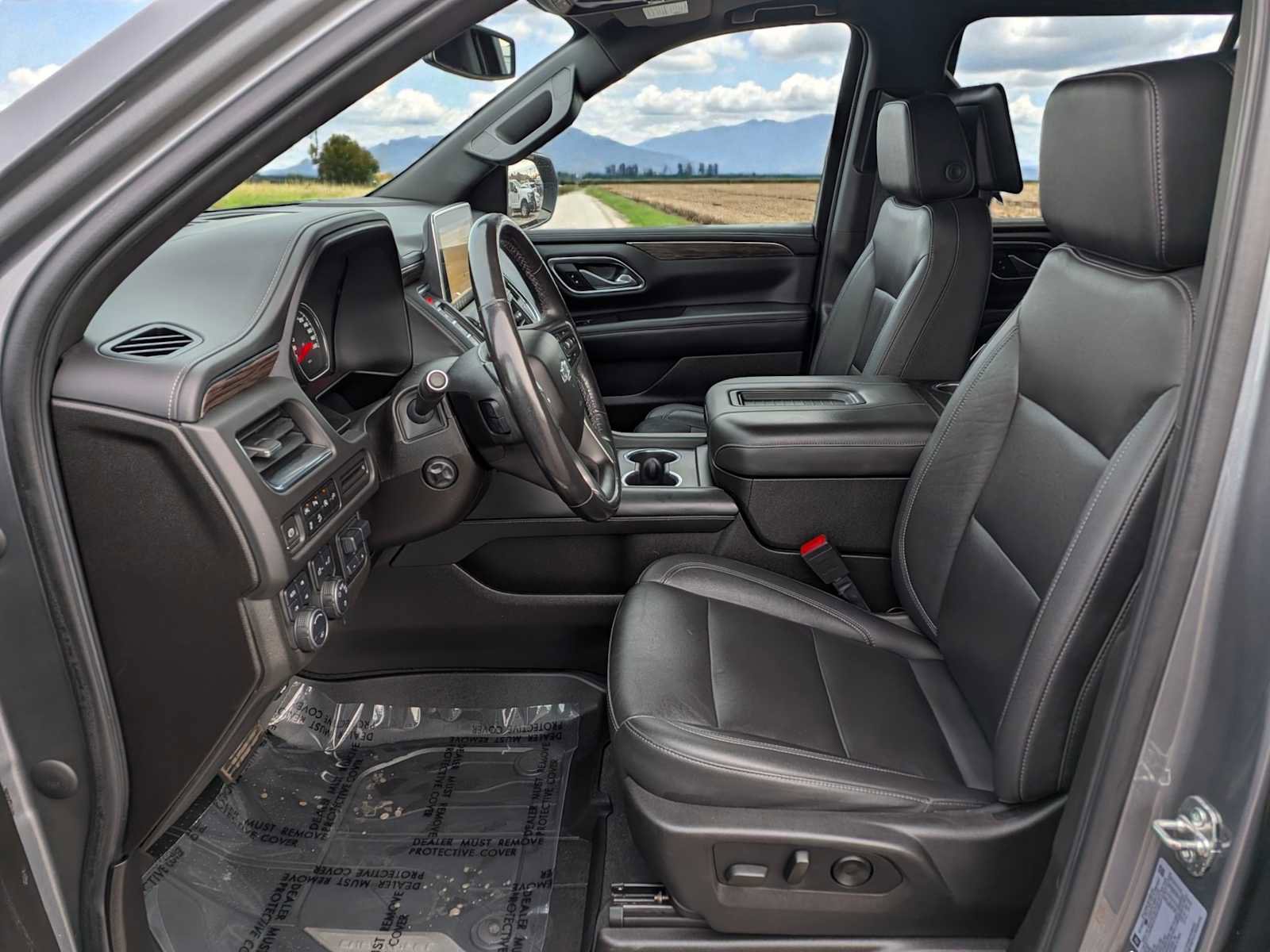 Used 2021 Chevrolet Tahoe Z71 w/ Z71 Off-Road Package image 16