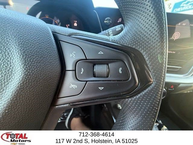 Used 2024 Chevrolet Trax LT FWD image 17