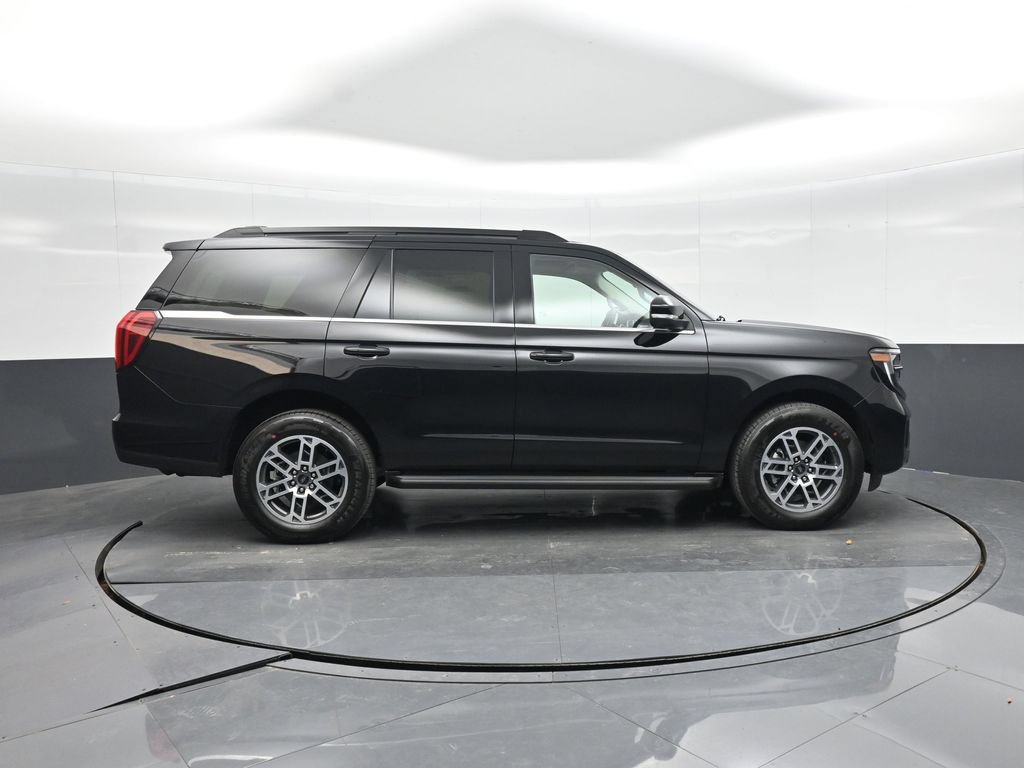 New 2026 Ford Expedition Active RWD image 16
