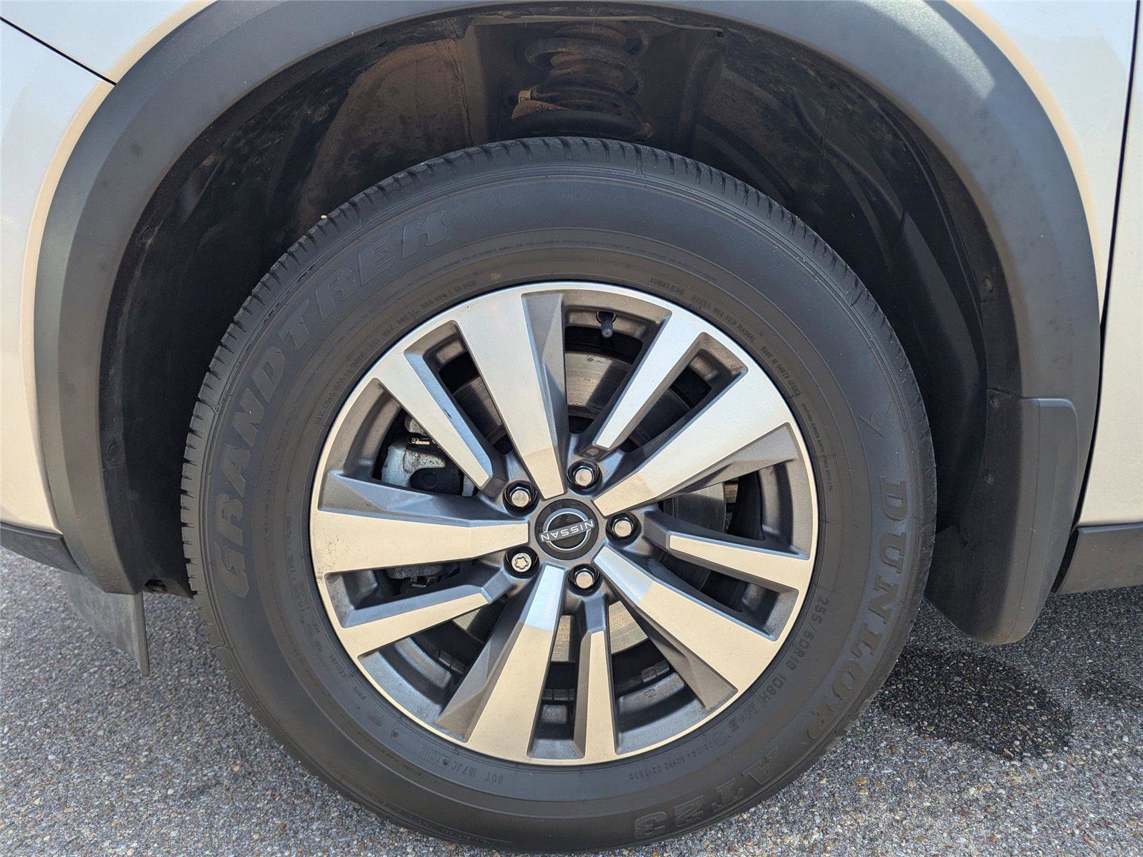 Used 2023 Nissan Pathfinder SL image 11